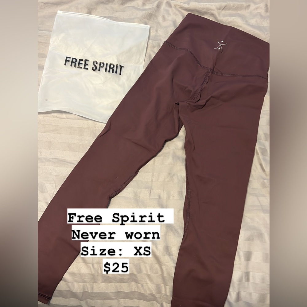 Free Spirit, XS, workout leggings, never worn, maroon